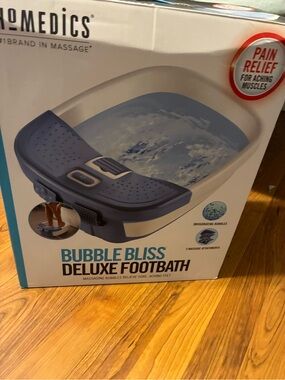 Homedics Bubble Bliss Deluxe Footbath in blue and white